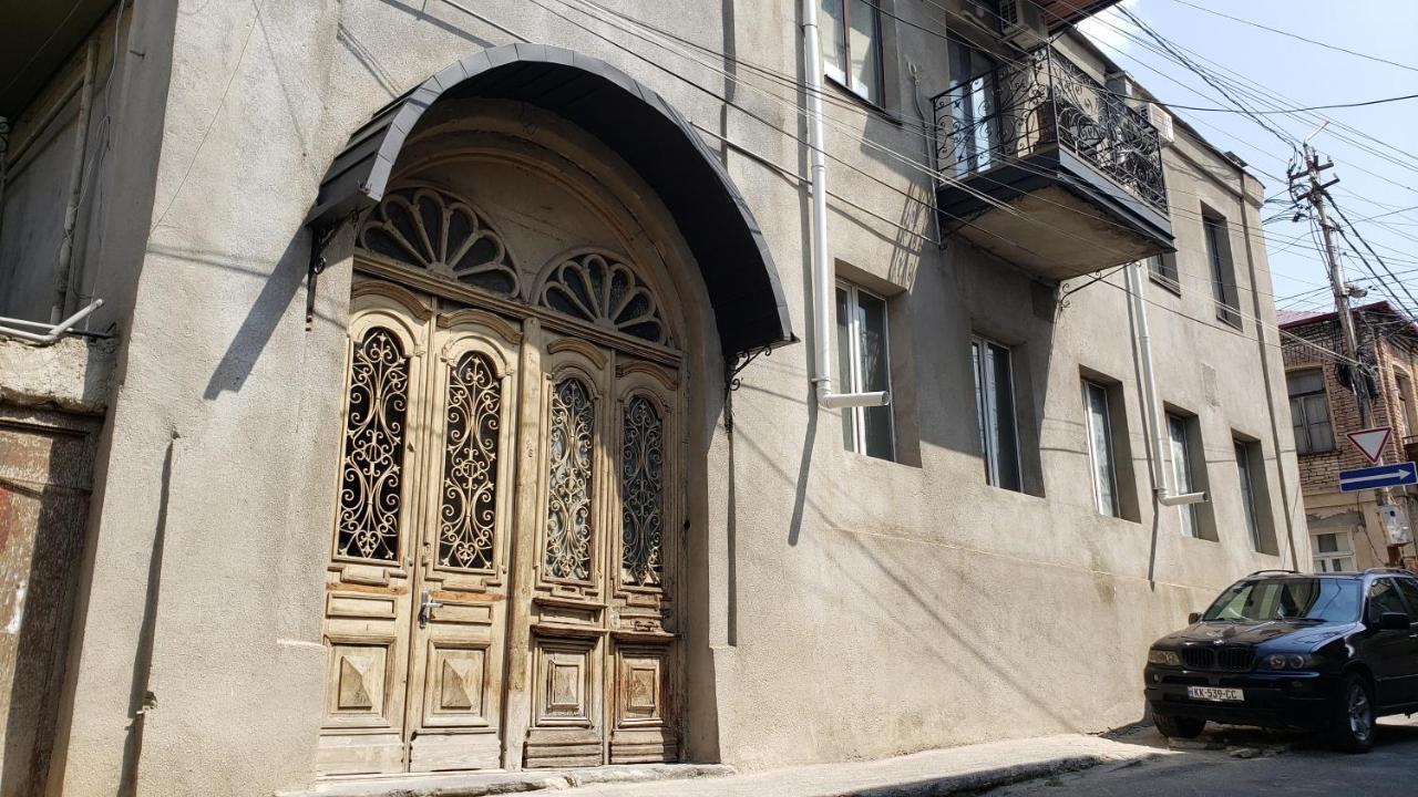 Family Guest House Tbilisi Exterior photo
